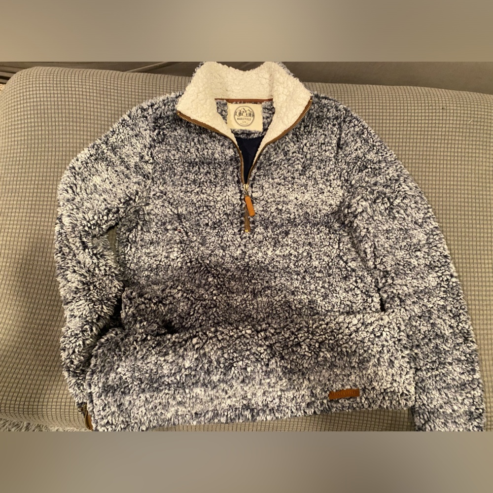 Like new cozy fleece Marley lily- size s/m
